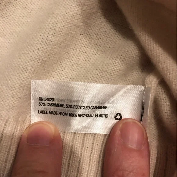 NWOT Banana Republic Baby Cashmere Cardigan - Picture 4 of 9